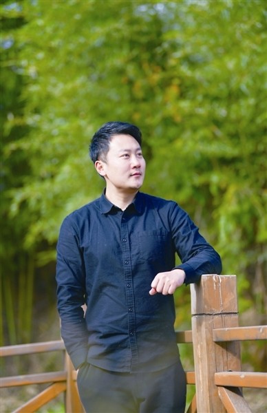 青年文艺之星吴建成扎根戏曲致力传承