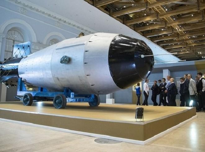 人类有史以来最强大的武器沙皇炸弹终结了苏美的核军备竞赛