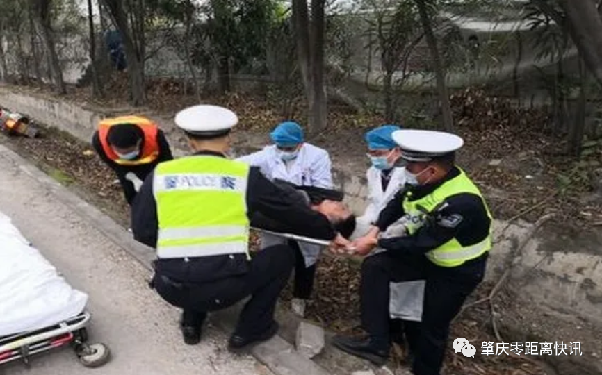 疲劳驾驶 肇庆一摩托车掉进水沟 一男一女神情痛苦 三卓摩托网