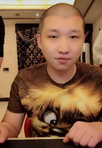 二驴声称今年要超越辛巴,网友嘲讽:弄清自己地位吧!