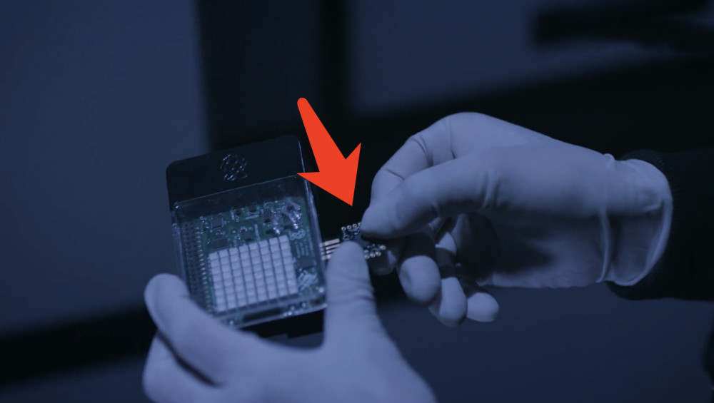 暴风眼谁是鼎华内鬼真正偷密钥的人浮出水面会是他吗