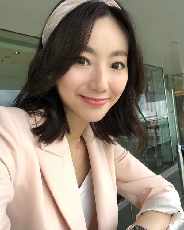 前tvb女主播离巢转行金融业,当高管被指炫富,曾介入男上司婚姻_腾讯