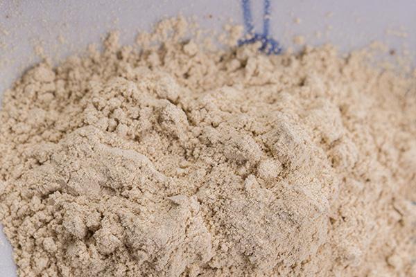 三七粉|三七粉放时间长了，就不能吃了？它的好处和禁忌是什么？