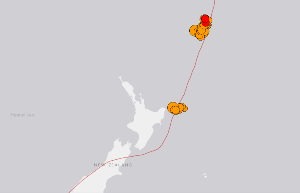 地震|8级大地震袭击新西兰，海啸预警发出！全球已进入震动模式？