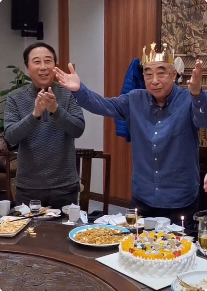 冯巩一家基因太强大姐姐堪称女版冯巩哥哥最像冯国璋