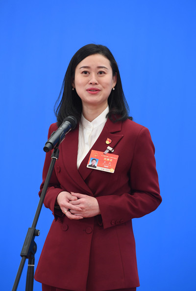 袁晶代表感动源于初心讲好大党和小船的故事