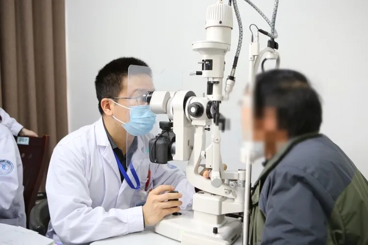 失明|眼睛不痛也不痒，却差点失明！医生：八成患者不知自己患病