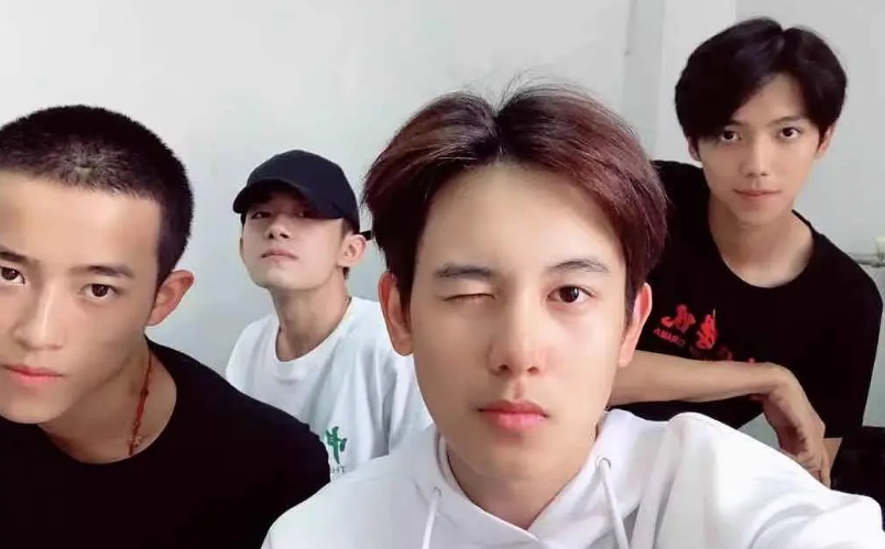 易烊千玺舍友均出道罗一舟参与青你3另一个得张艺谋赏识