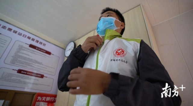 9年过去，“托举哥”周冲现在怎样了？_腾讯新闻