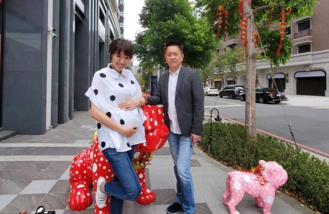 恭喜36岁女星刘伊心宣布怀二胎嫁大24岁富豪4年甘当后妈