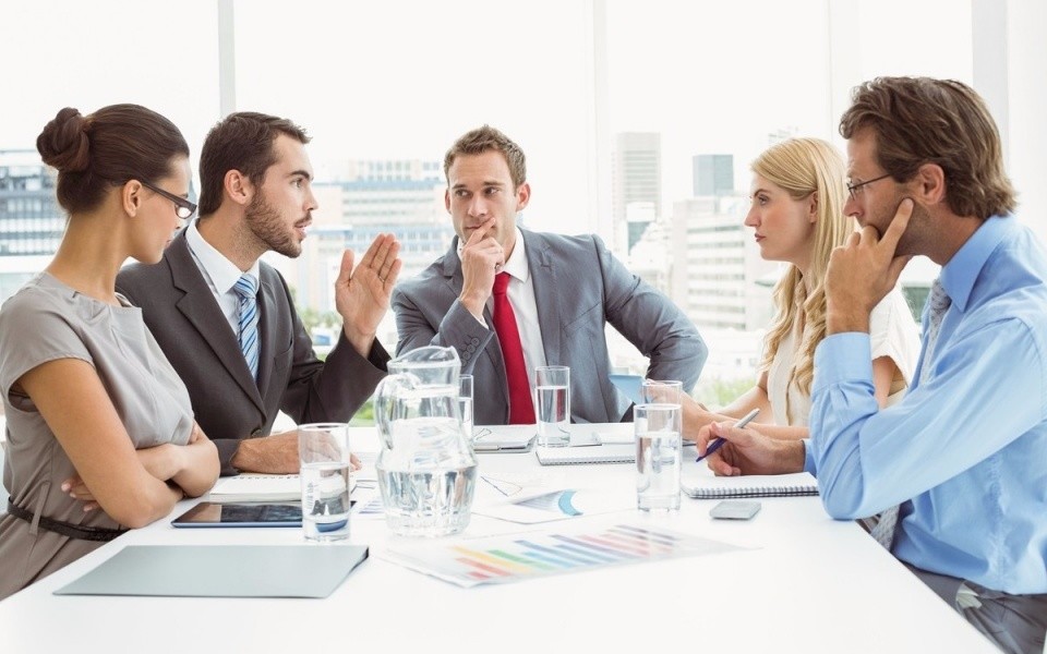 开会轮到你发言时,不知道说什么?记住这3句开头语就够用了