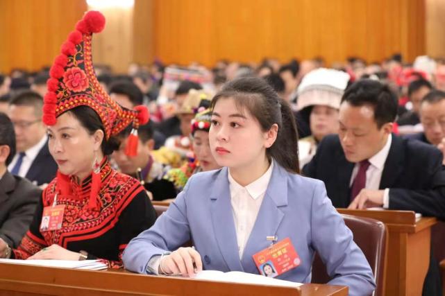 95后全国人大代表徐萍:希望自己能够更好地倾听民声,凝聚民意,汇聚民