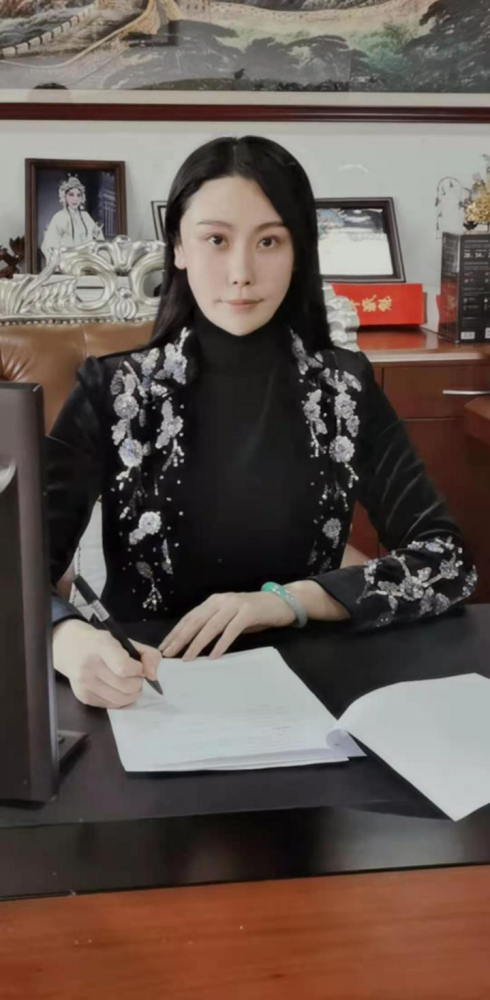 从演员到高管,人生百变的王彦华的多样经历_腾讯新闻