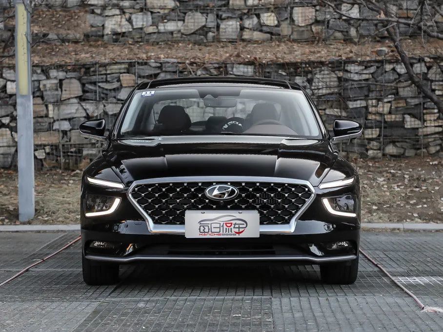 车厢足够前卫 外型略显保守 北京现代2021款名图车型导购_腾讯新闻