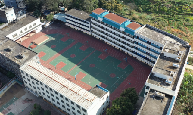 严谨 求精 开拓 学风:勤奋 守纪 刻苦 进取 有没有桂平西山一中的校友