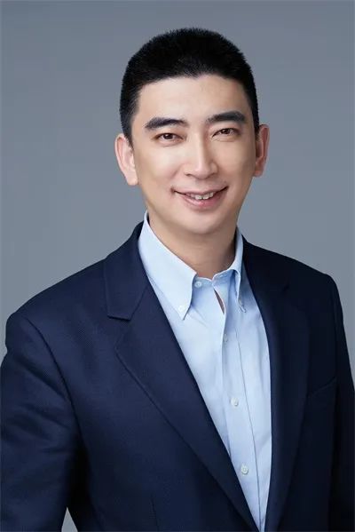 云南白药集团ceo确定45岁博士在读曾任华为中国区副总裁