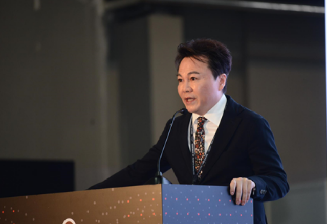 520亿千金蔡加敏离婚,为夫家五年抱四,男方财富差其100倍