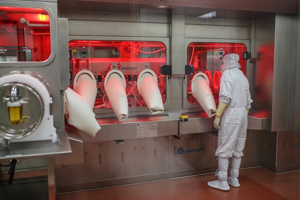 疫苗|为什么提高新冠疫苗产能这么难？