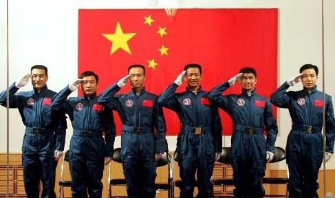 杨利伟|杨利伟称新空间站搭建将仍由“老航天员”完成，新航天员负责运营