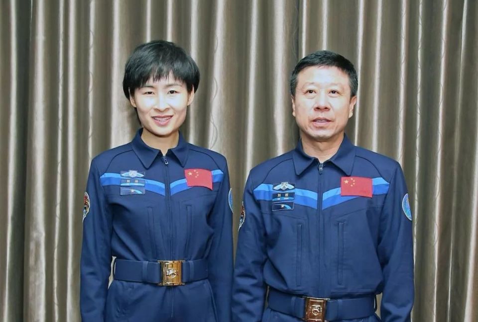 杨利伟|杨利伟称新空间站搭建将仍由“老航天员”完成，新航天员负责运营