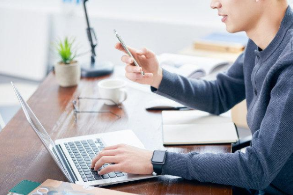 意识|数字分心：我为什么老想看手机