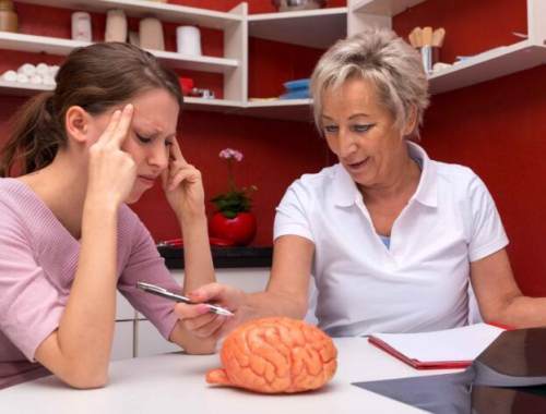 脑梗|脑梗来临并非静悄悄，提醒：上半身出现四个异常，最好检查下血管