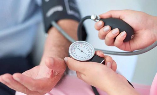 电子血压计|电子血压计与水银血压计，该怎么选？测左手还是右手？