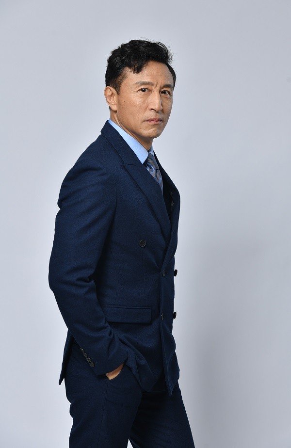 人物王洛勇化身鲁迅给年轻人力量