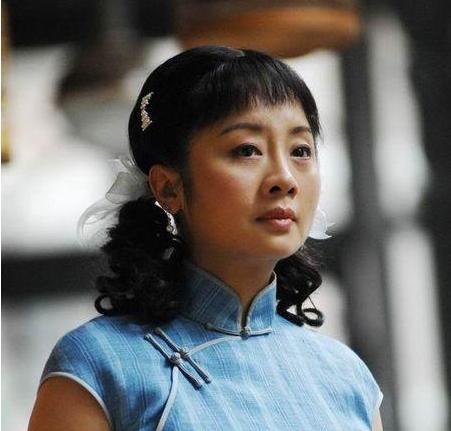 并且还跟其他女性步入了婚姻的殿堂,要说这位被抛弃的女演员就是唐静
