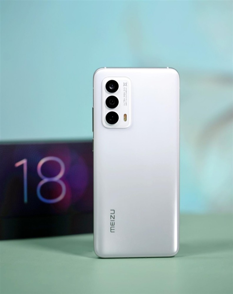 162克小手福音魅族18首发评测安卓阵营最理想的小屏满血旗舰