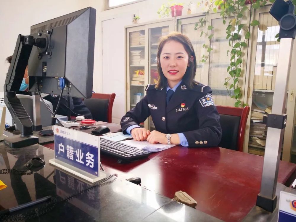 一线传真笑靥如花不负芳华速观安阳女警们的甜美微笑上