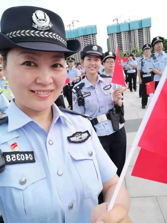 【一线传真】笑靥如花 不负芳华|速观!安阳女警们的甜美微笑(上)