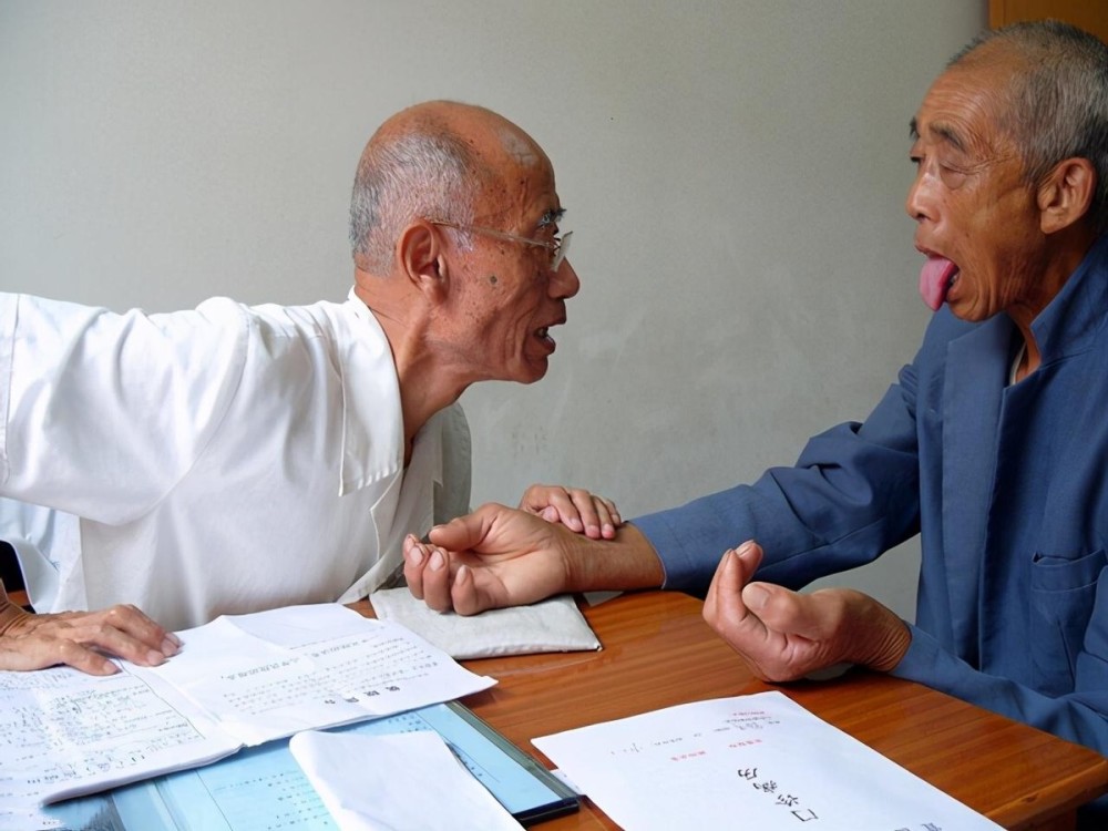 胃病|80岁三甲院士直言：胃病常犯的人，3物尽量少吃，胃会感激你！