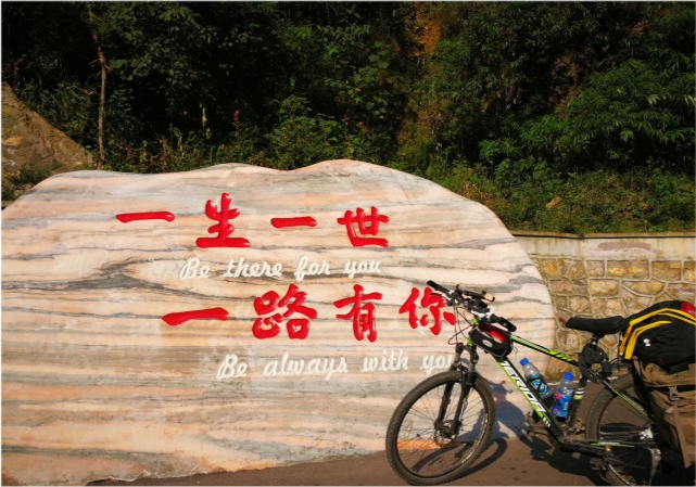 西行漫记我的318国道上海到拉萨的骑行日记分享旅途见闻