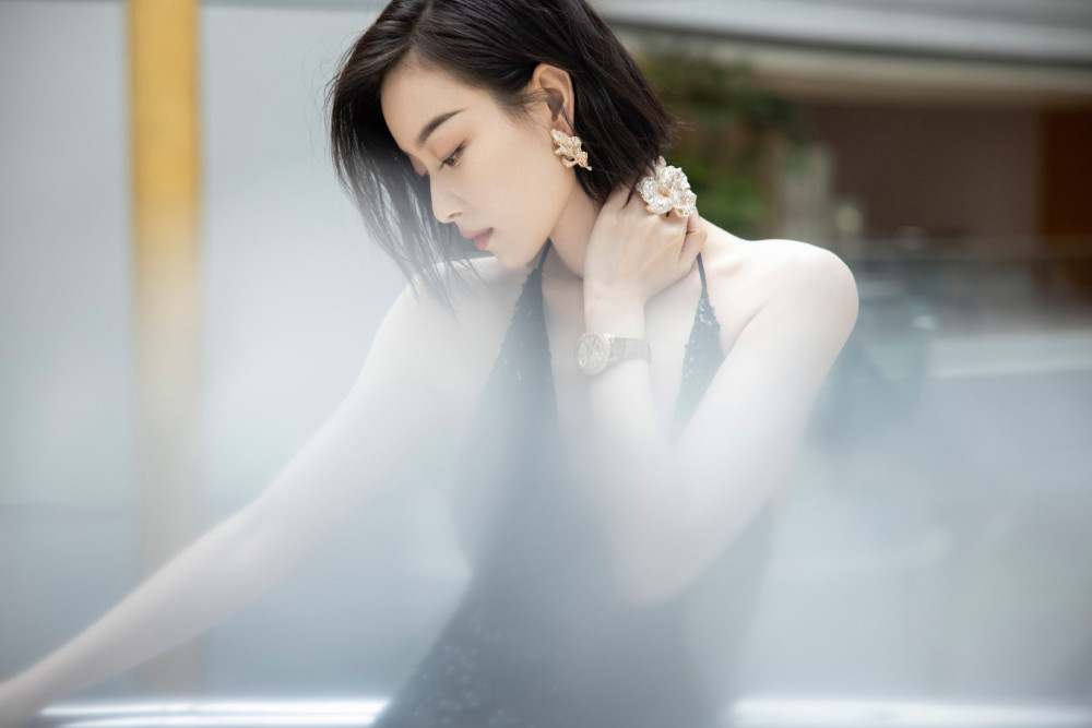 传说中的蝴蝶背倪妮