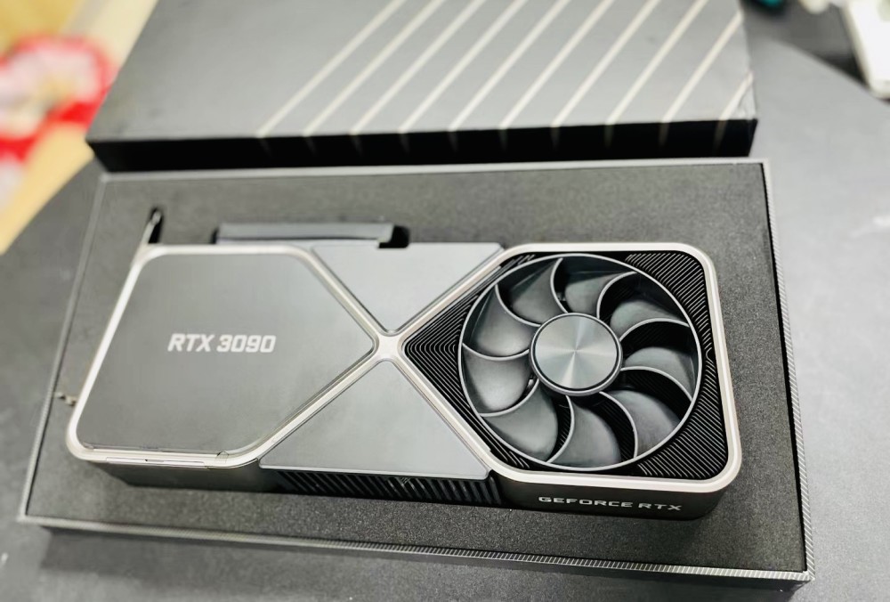 21万的rtx3090公版显卡开箱传说逼格最高显卡