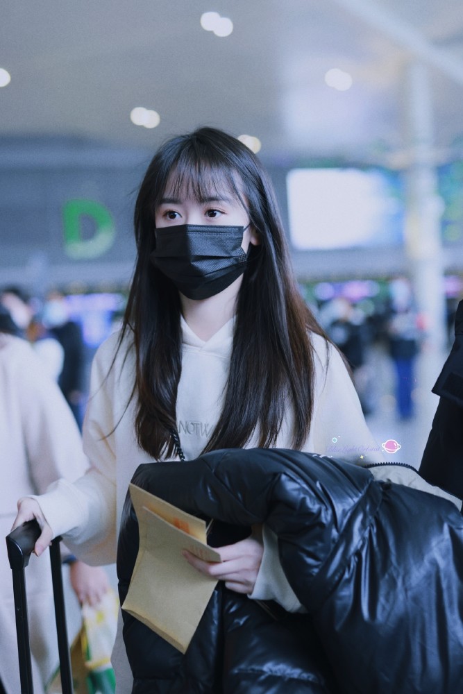 袁冰妍又美又飒