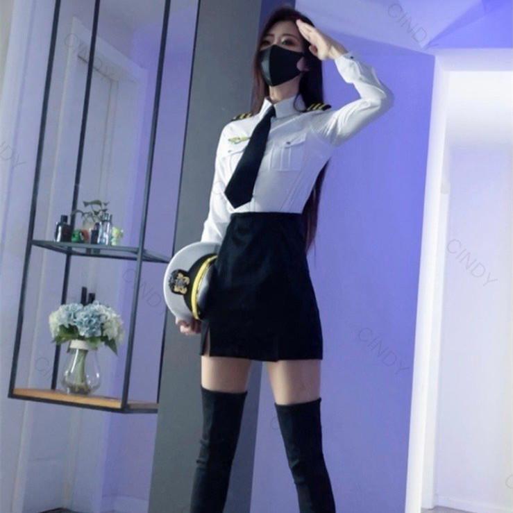 当然了,这也只是猜测,有一些网友则认为cindy之所以会画这么浓的妆