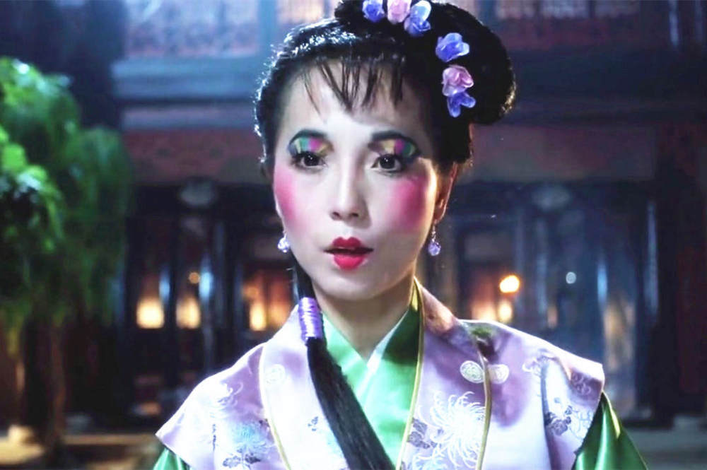 周星驰电影《唐伯虎点秋香》中,她扮演的石榴姐就很深入人心.