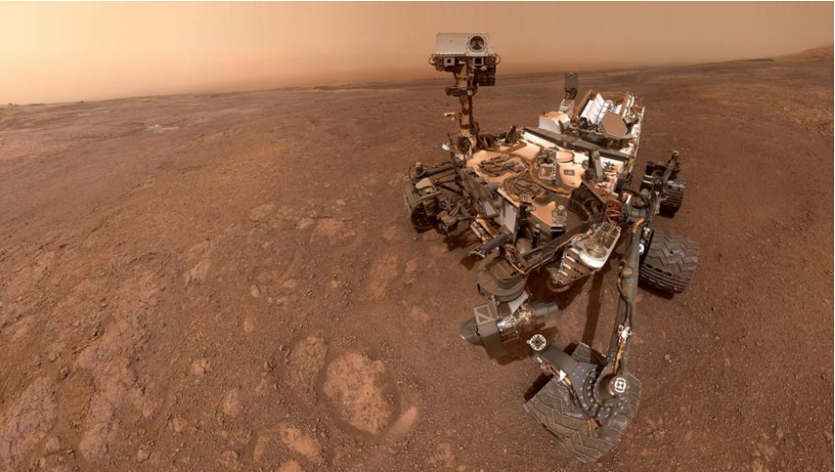 美国火星漫游者毅力号在红色星球表面上首次旋转飞行