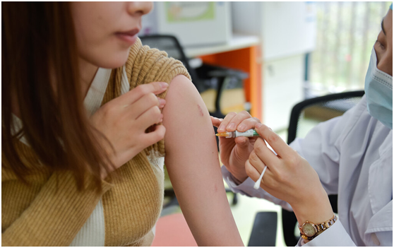 原来,3年前刘女士打疫苗之前并没有去医院做hpv检查,也就是说,在没有