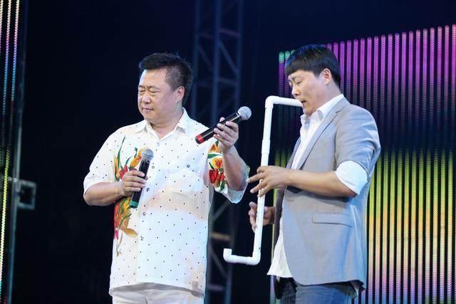 被阎维文力捧,星光大道走红后住千万别墅,假农民刘大成如今怎样