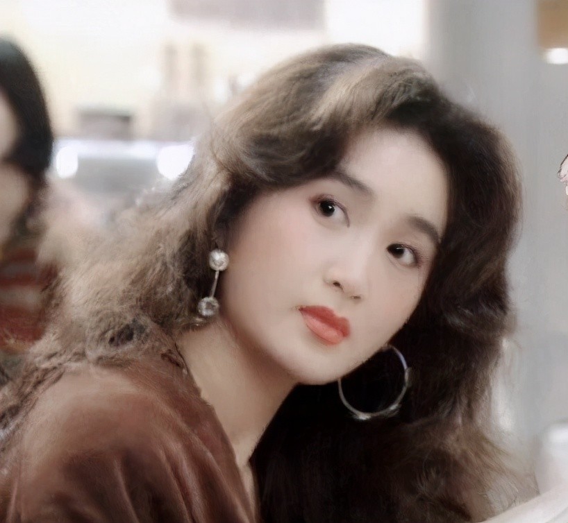 "最美妲己"温碧霞,今被质疑颜值,网友表示:还是太年轻了_腾讯新闻