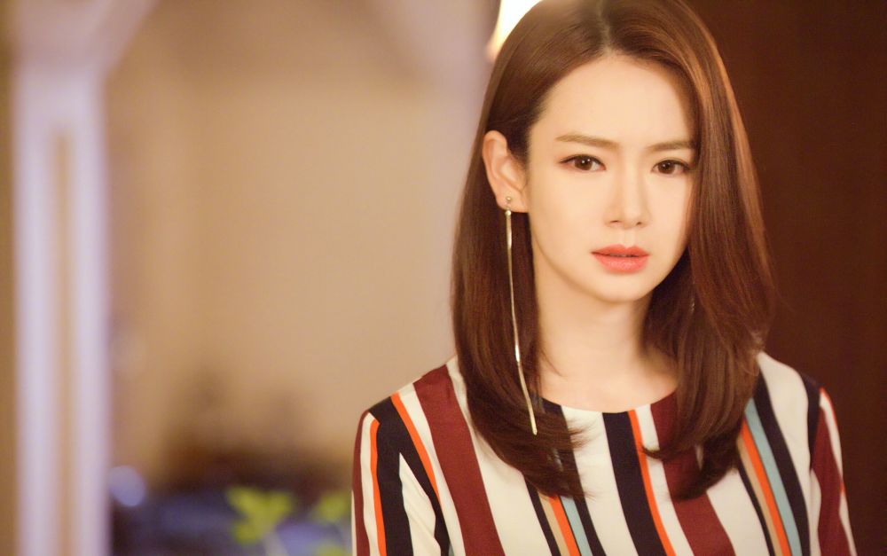 超甜明星戚薇的穿搭设计才叫个性,知道扬长避短