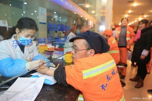 血糖仪|静脉和手指血糖哪个准？如何使用和购买血糖仪？糖友们你知道吗