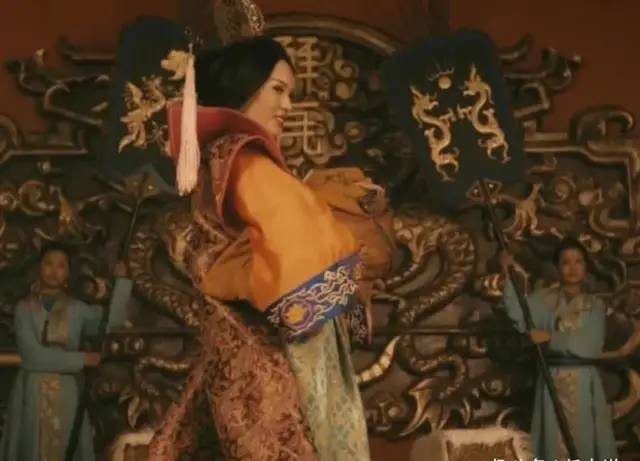 太子大婚当天太子妃貌美惊艳众人皇帝强行纳为妾还封了皇后