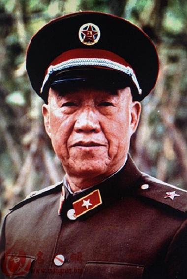 珍宝岛战役中负责前线指挥的开国少将肖全夫后来怎么样了