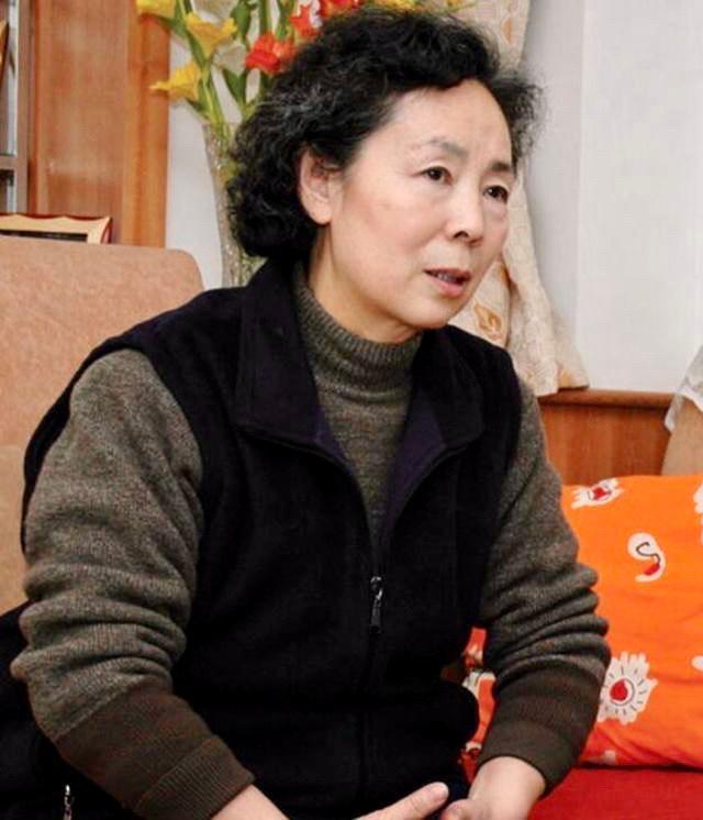 刘尚娴和董金棠,演英雄爆红后,为何又遭"雪藏"?如今近况如何?