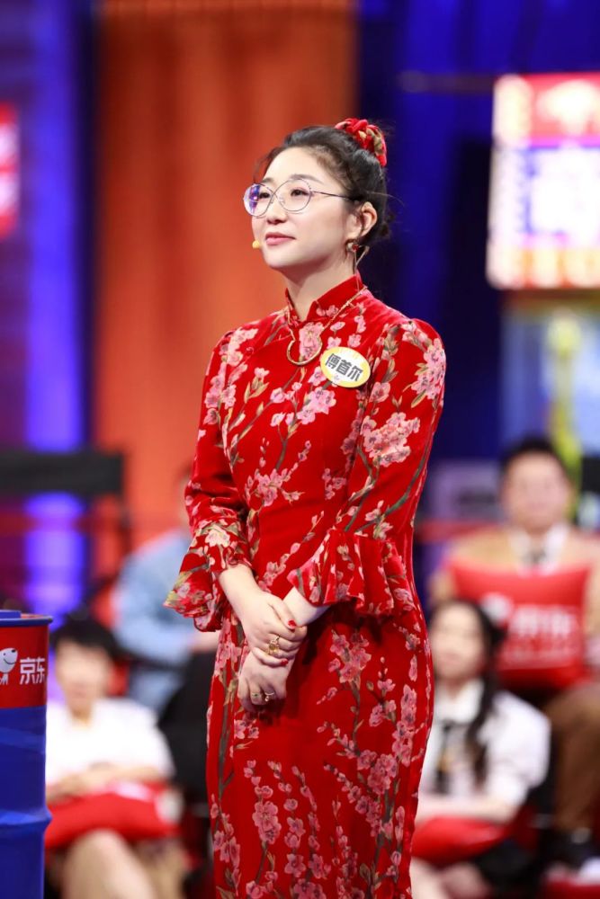 傅首尔浪漫粘着泥现实也是诗