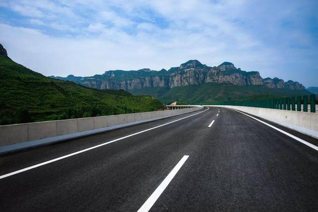 山西一城市,有4条高速,3条国道,景点众多,将成下个"太原"